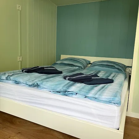 Finnenhaus 8 *